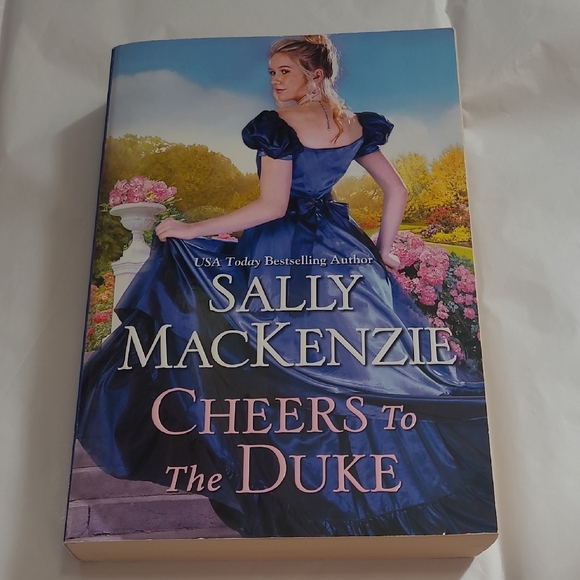 3/$5 Or 6/$10❤️Sally MacKenzie's 'Cheers to the Duke' Book - Picture 1 of 6